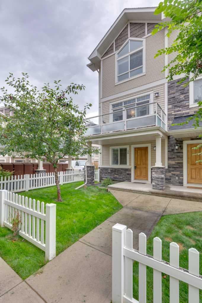 26 Skyview Ranch Gardens NE — photo 3