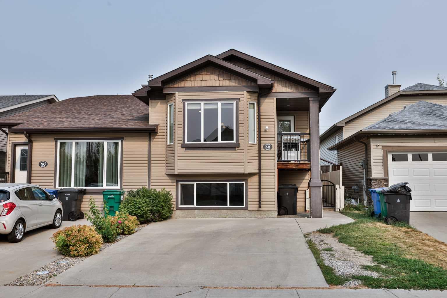 38 Dorothy Gentleman Crescent N — photo 1