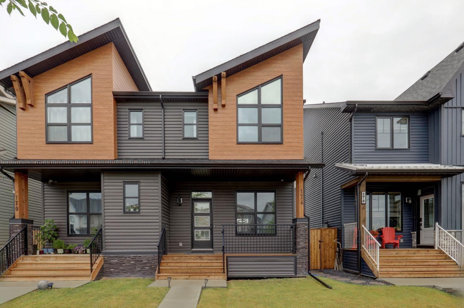 174 Rowley Gate NW — photo 2