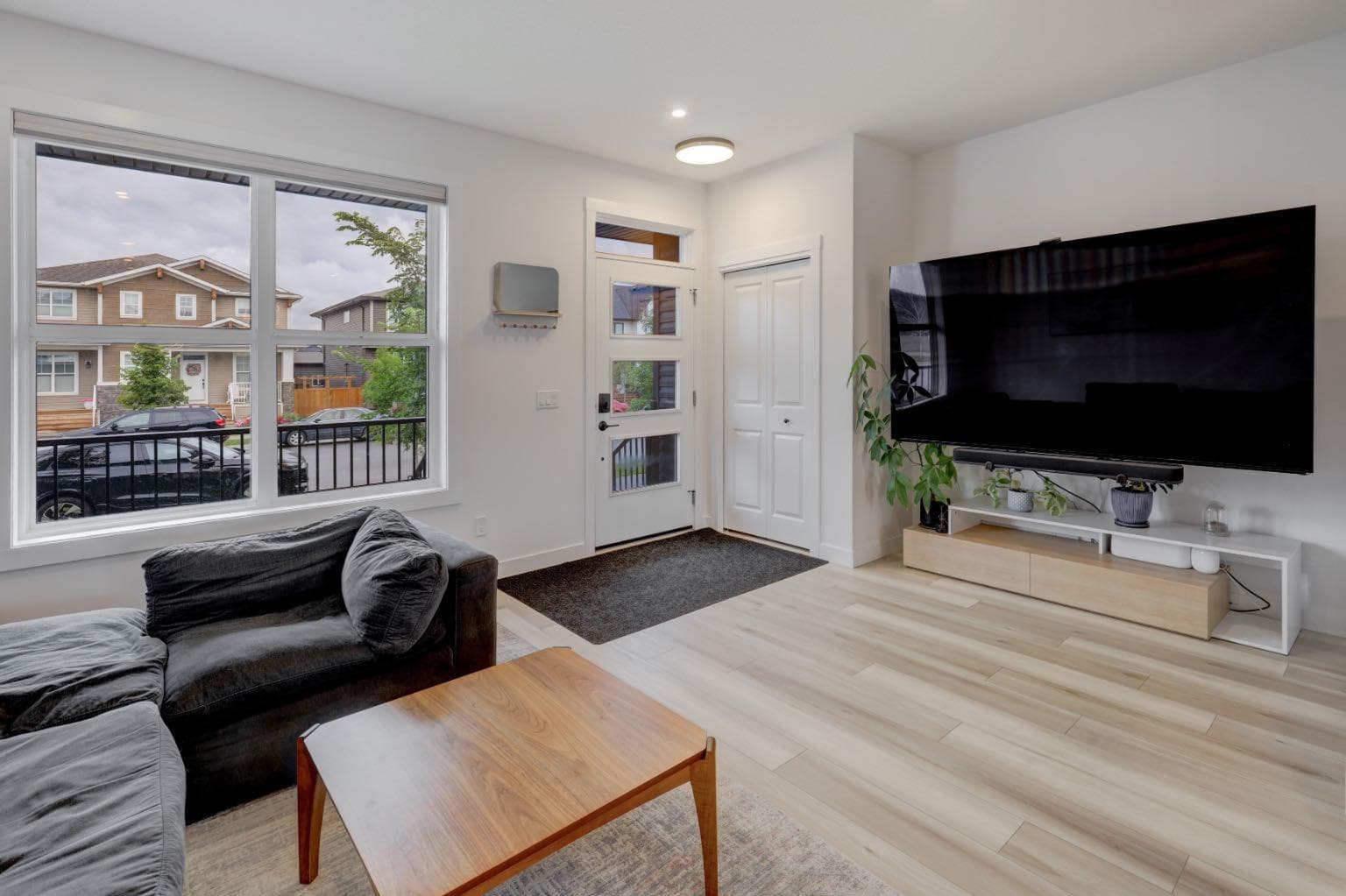 174 Rowley Gate NW — photo 5