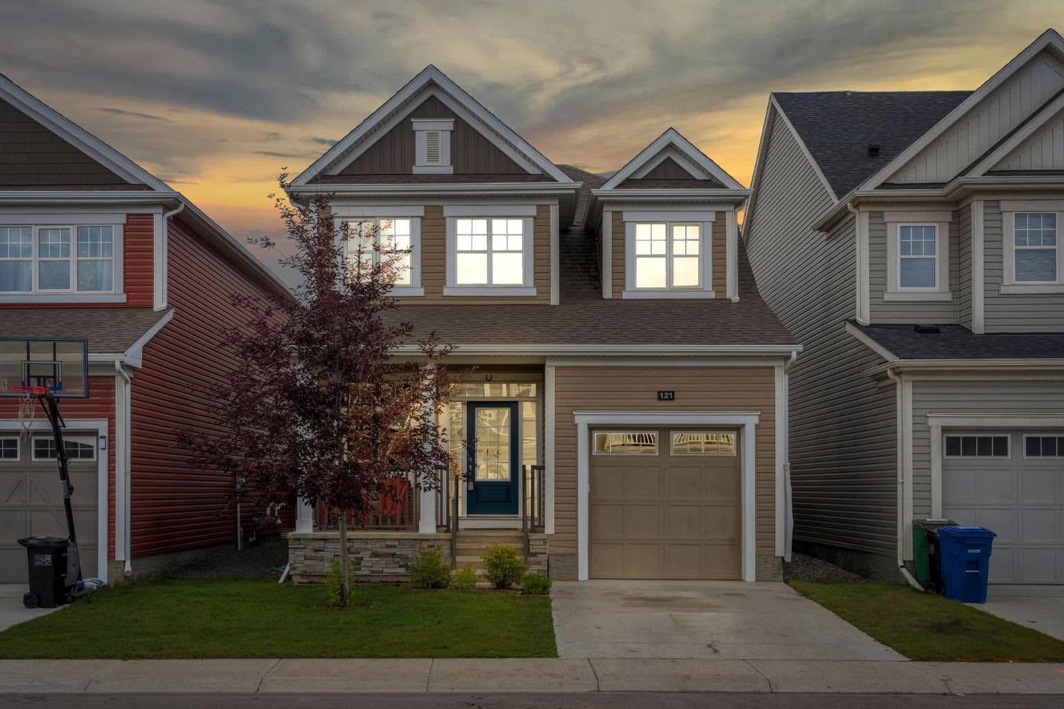 121 Osborne Common SW — photo 1