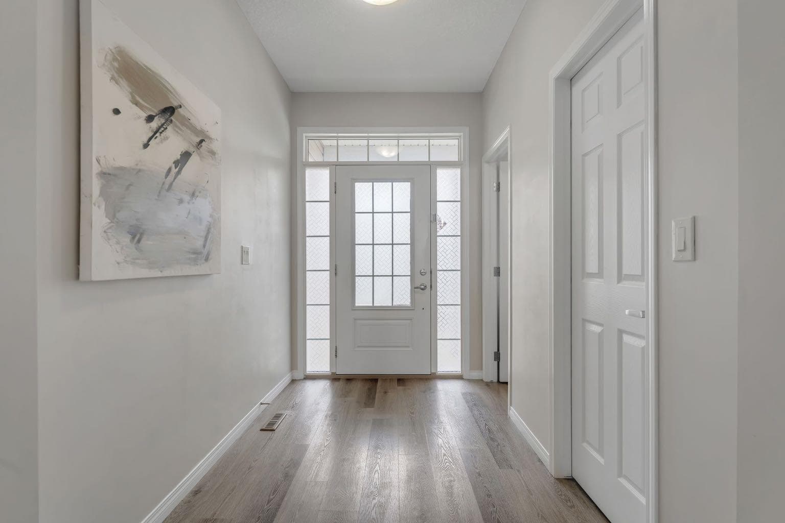121 Osborne Common SW — photo 2