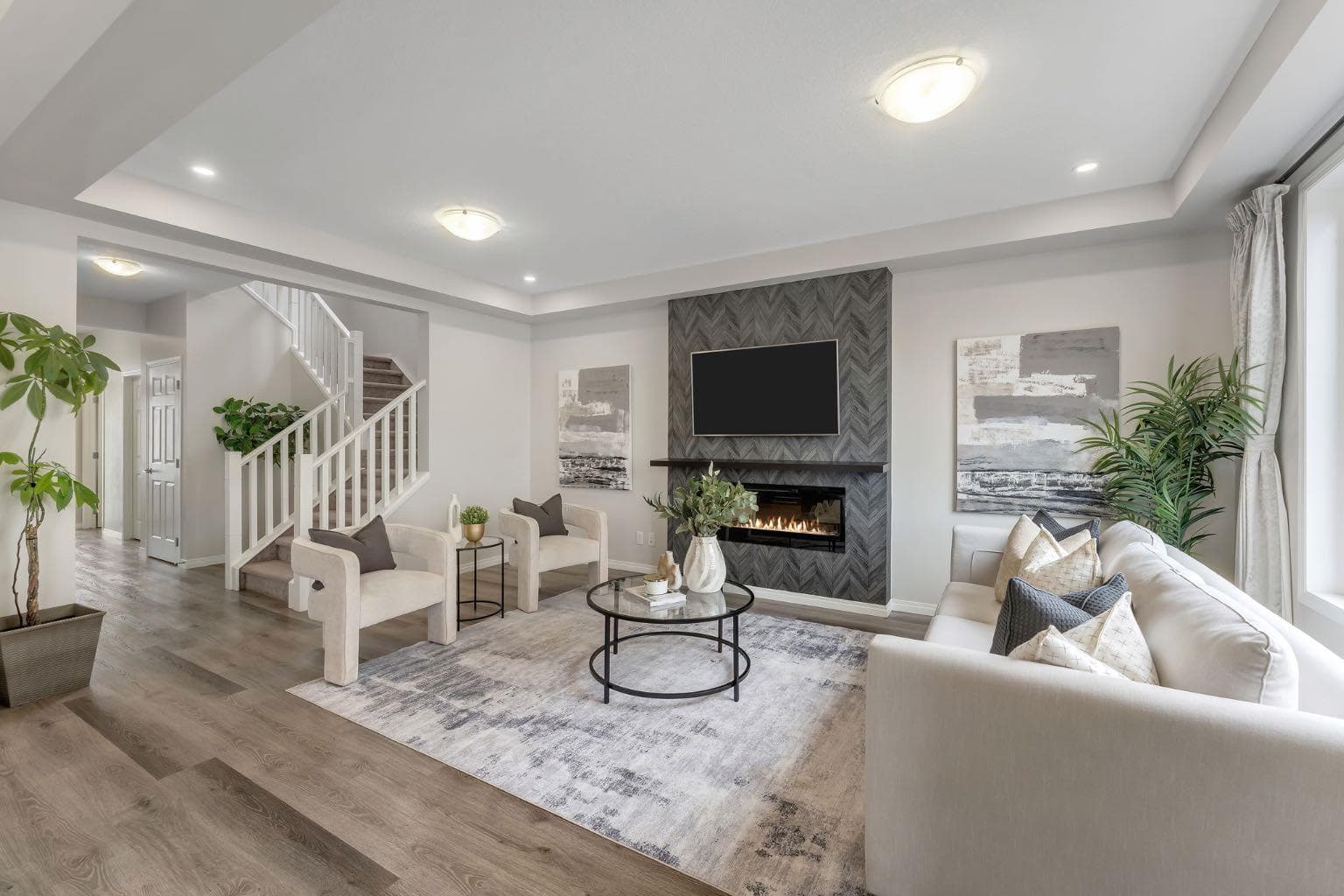 121 Osborne Common SW — photo 3