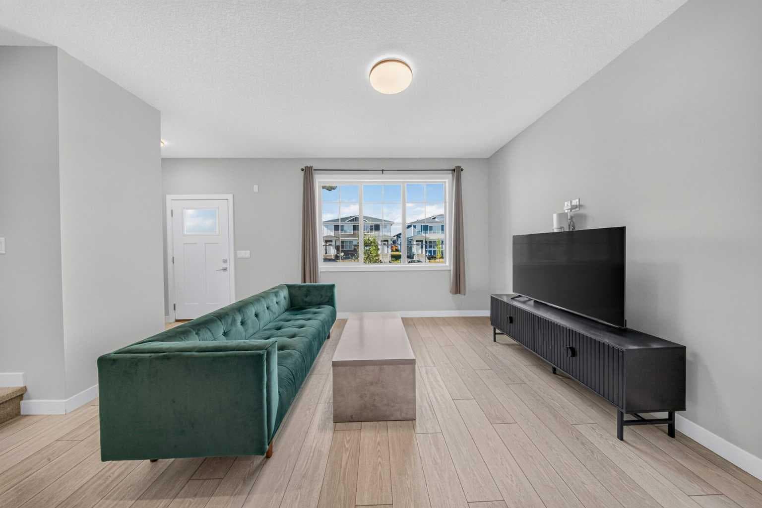 1044 West Lakeview Drive — photo 4