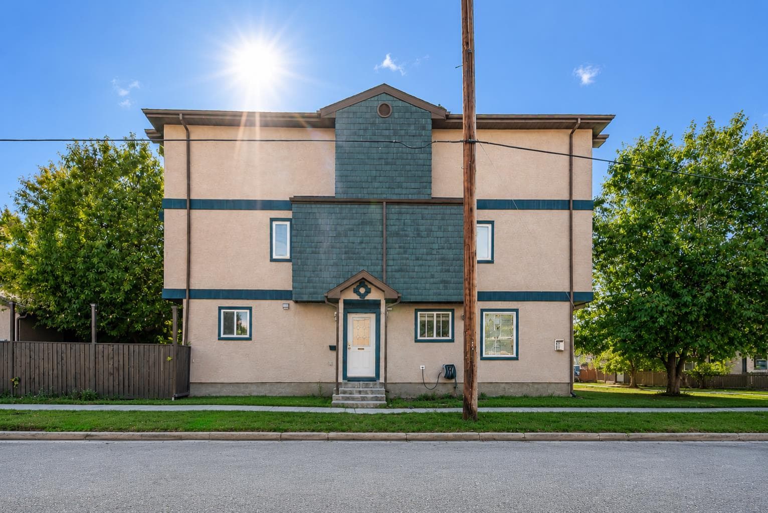 2, 821 Mcdougall Road NE — photo 1