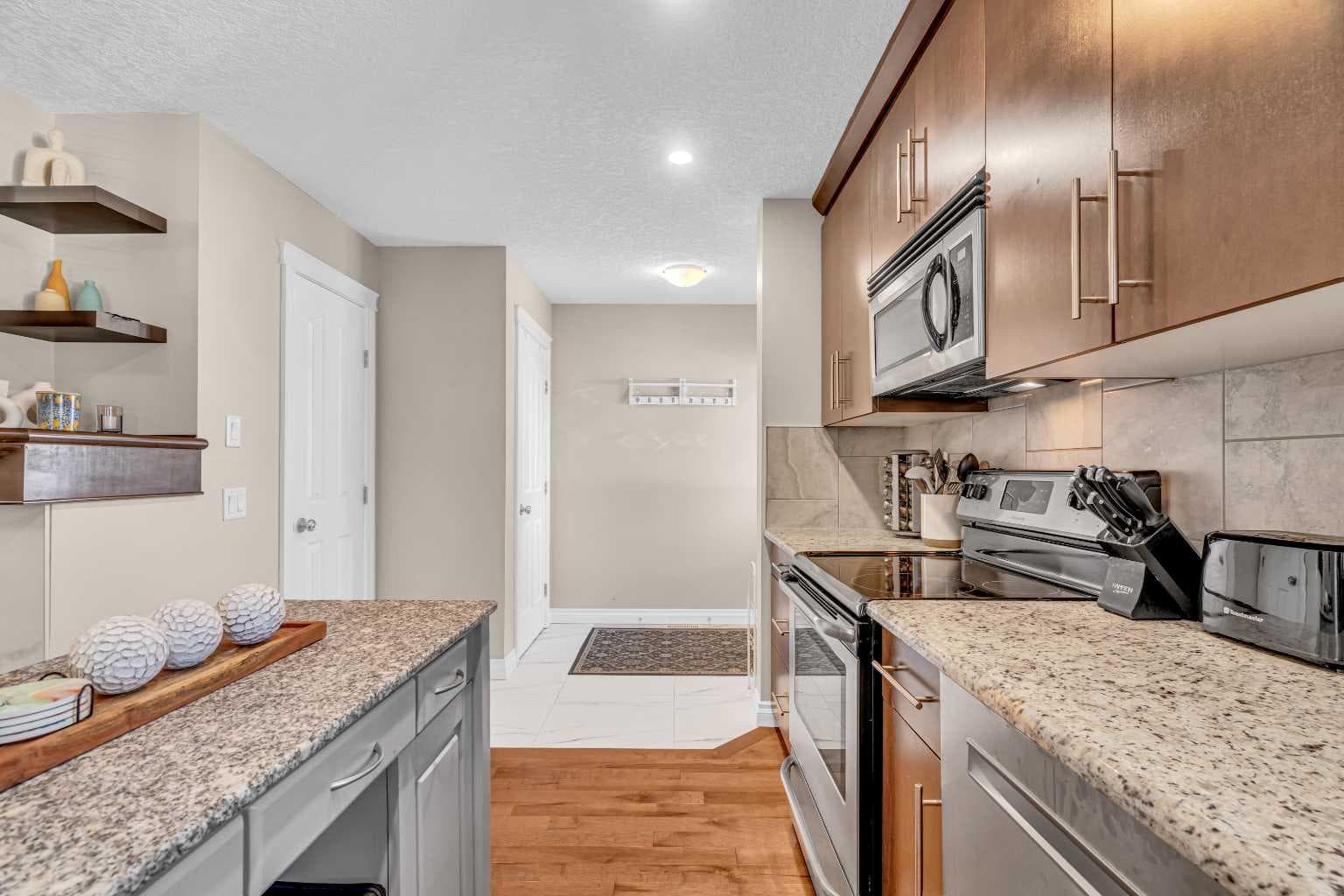 2, 821 Mcdougall Road NE — photo 5