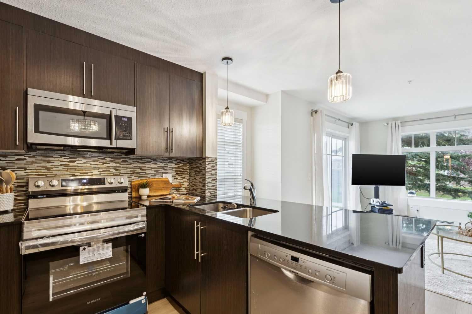 4108, 155 Skyview Ranch Way NE — photo 3