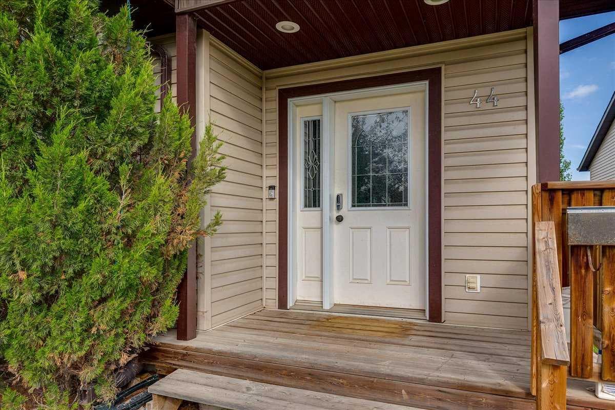 44 Osler Crescent — photo 3