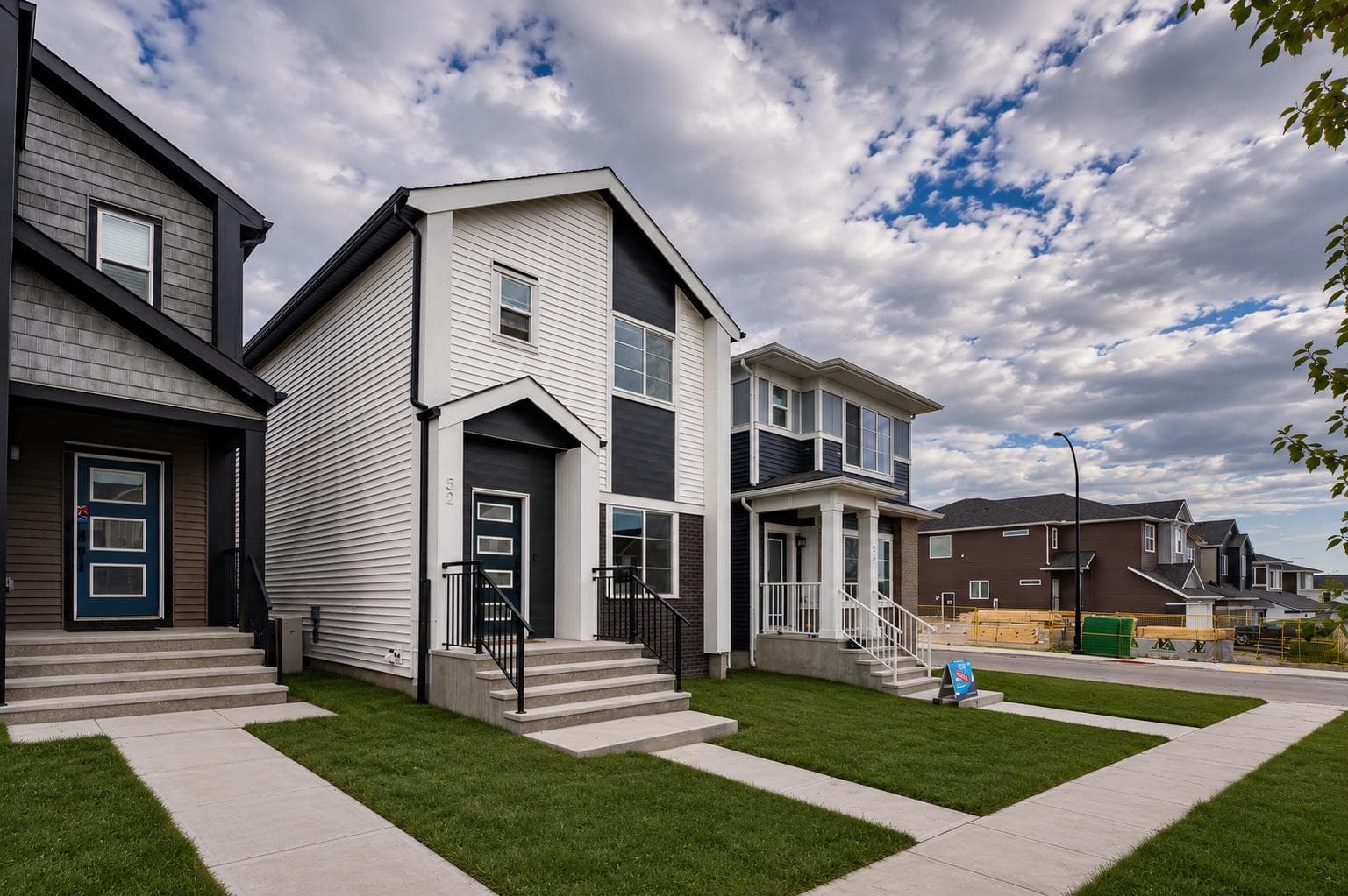 52 Lewiston Drive NE — photo 3
