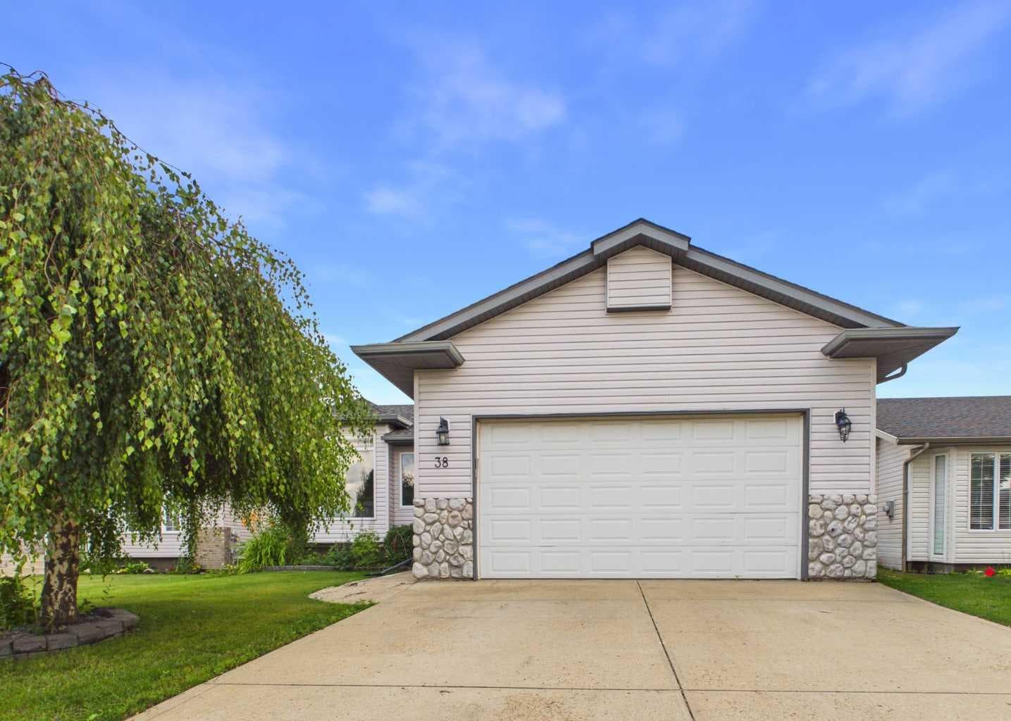 Detached in Elizabeth Park