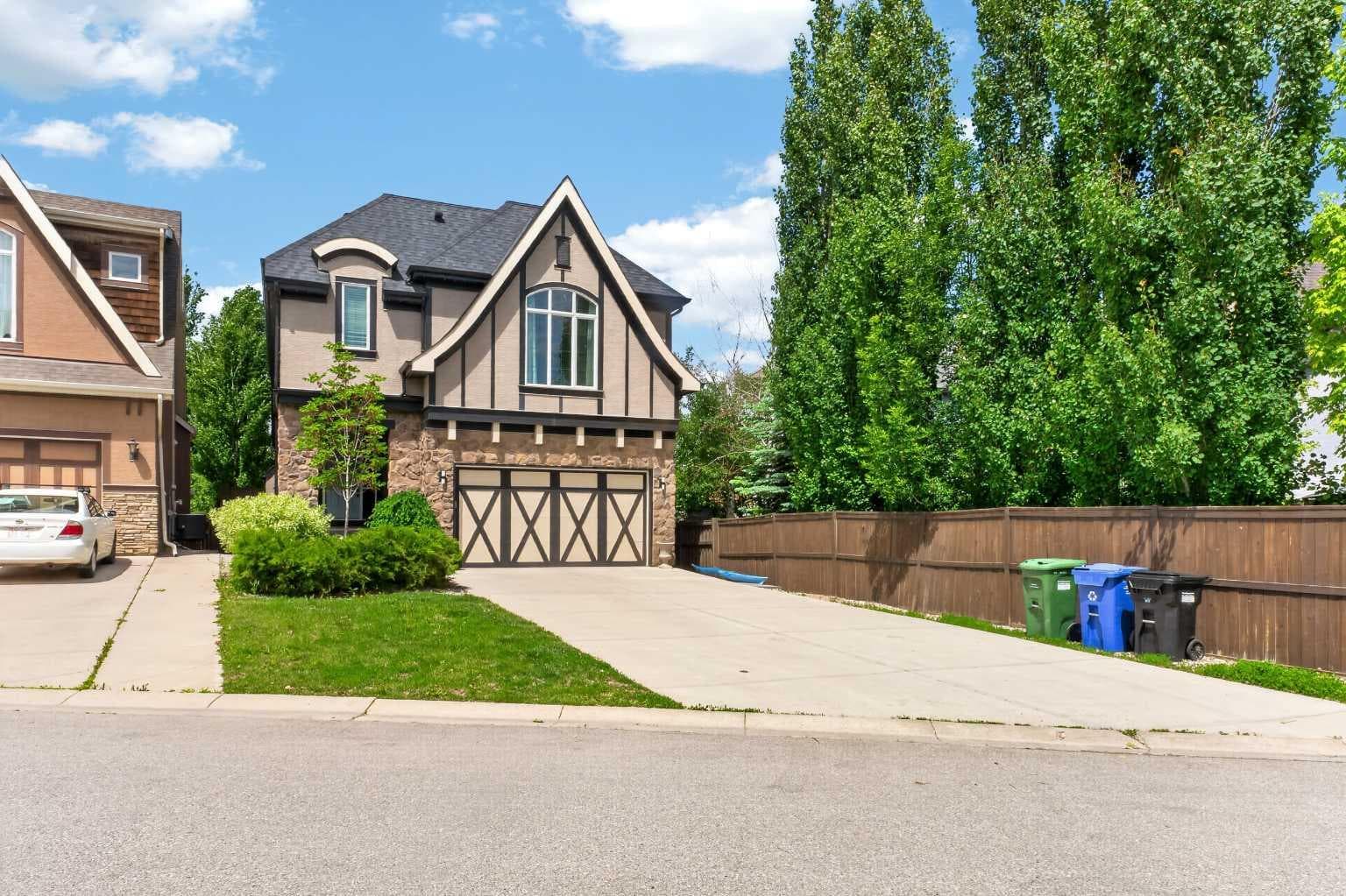 244 Mahogany Bay SE — photo 2