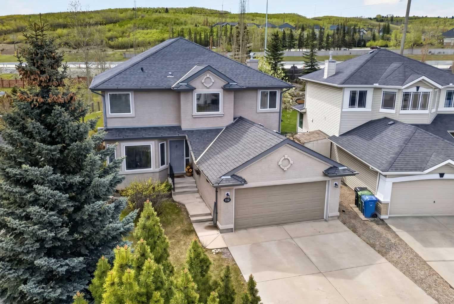 112 Valley Stream Close NW — photo 3