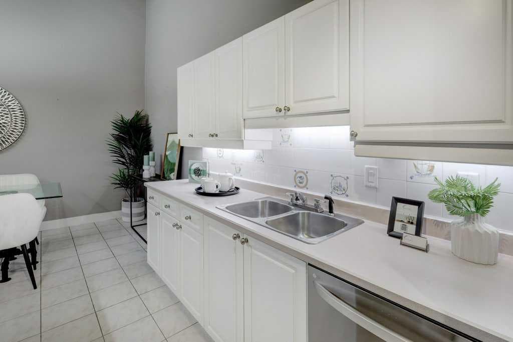 1405, 201 Braeglen Close SW — photo 4