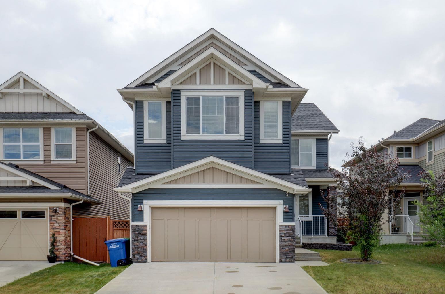 Detached in Bayside