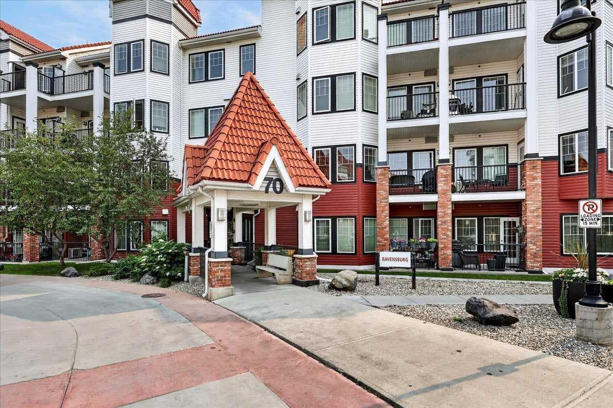 303, 70 Royal Oak Plaza NW — photo 3