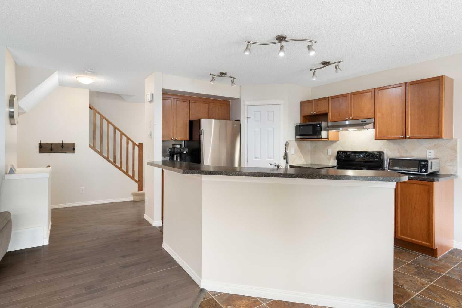 818 Copperfield Boulevard SE — photo 4