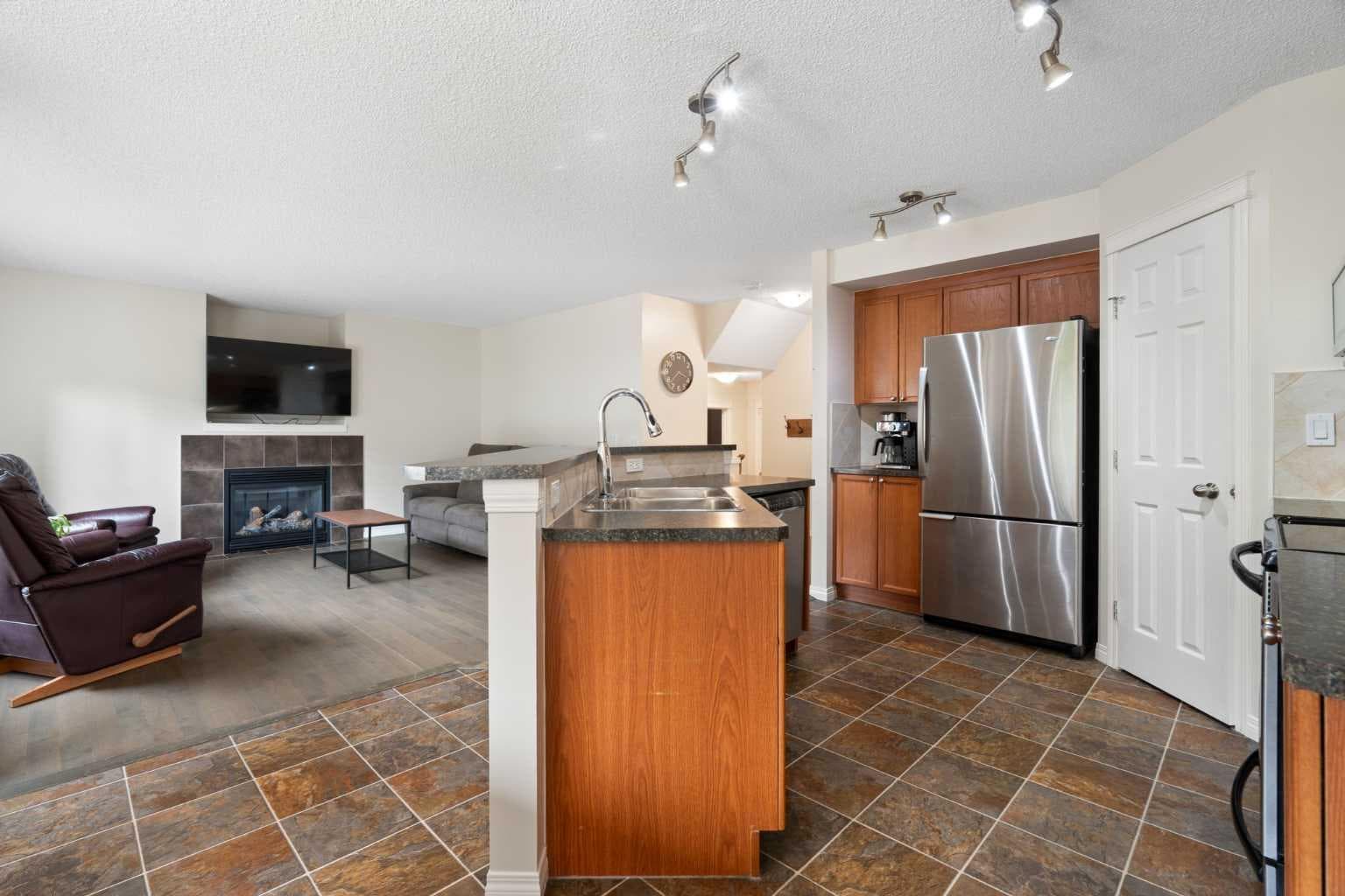 818 Copperfield Boulevard SE — photo 5