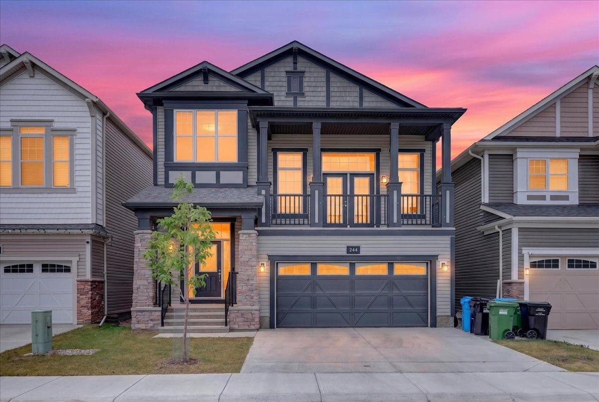 244 carrington Crescent NW — photo 1