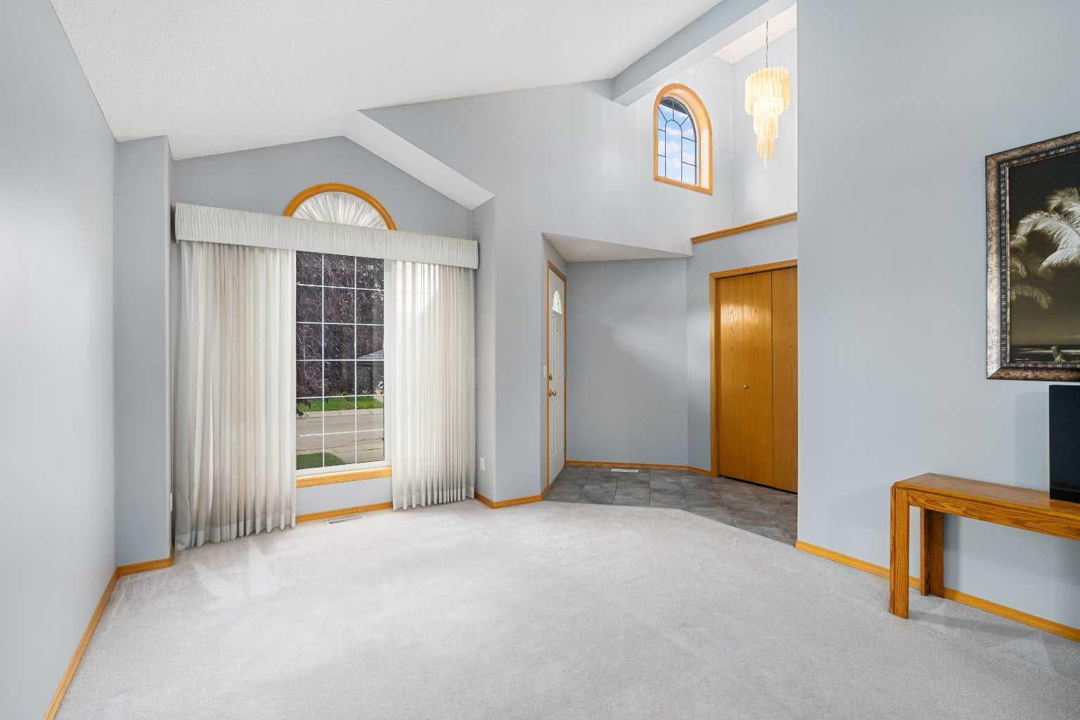 83 Silver Creek Boulevard NW — photo 4