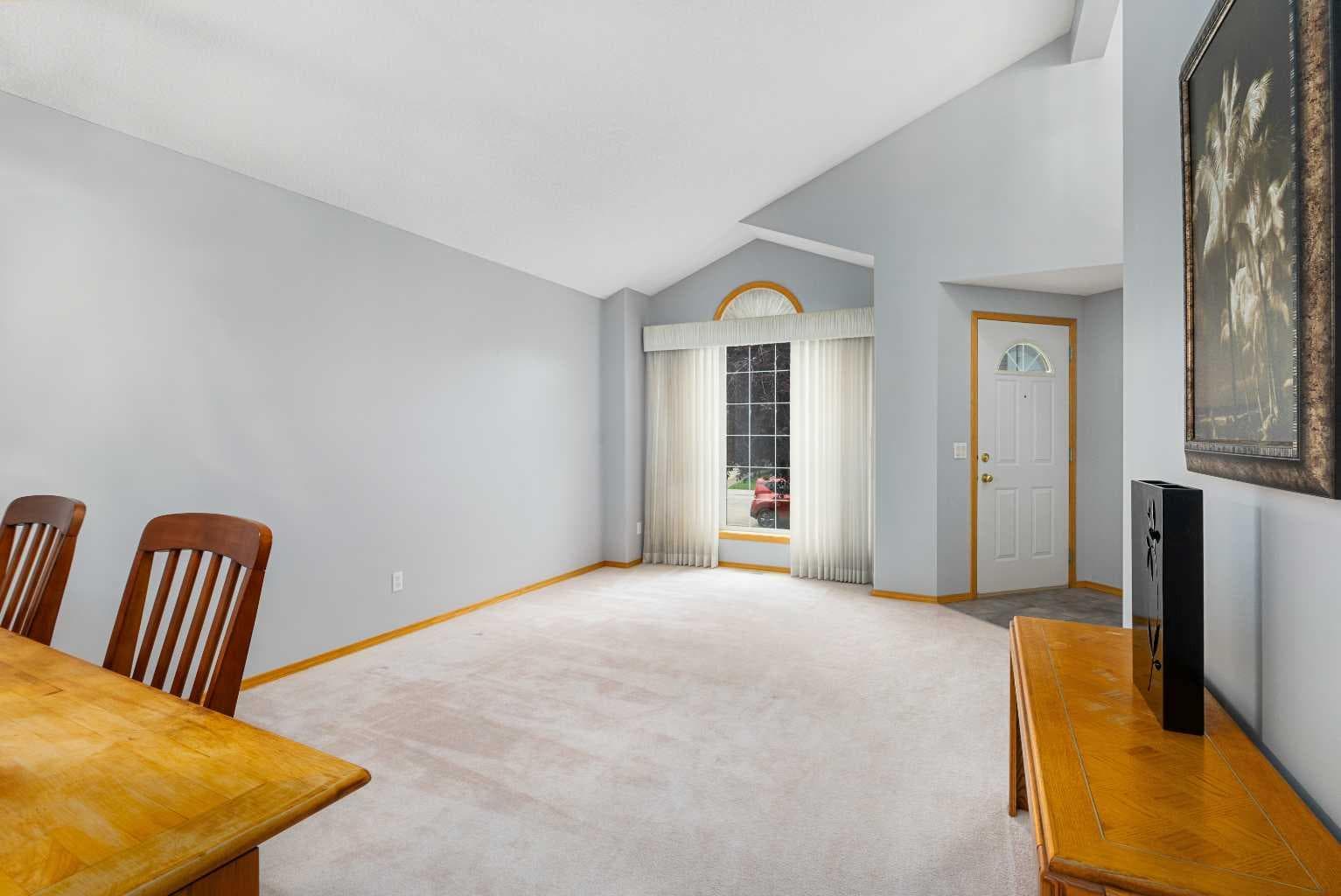 83 Silver Creek Boulevard NW — photo 5