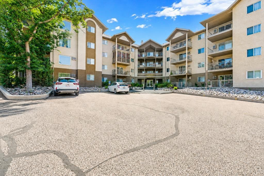207, 245 Red Deer Drive SW — photo 2