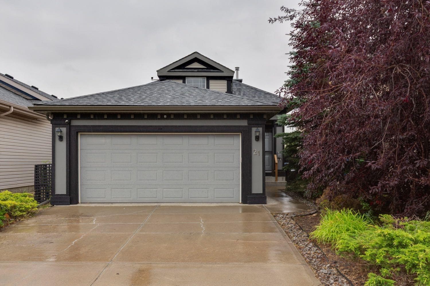 21 Covehaven Gardens NE — photo 1