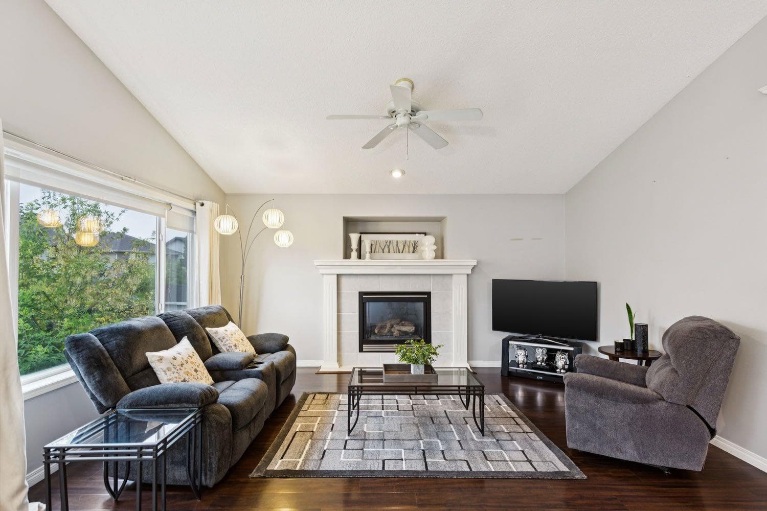 21 Covehaven Gardens NE — photo 3