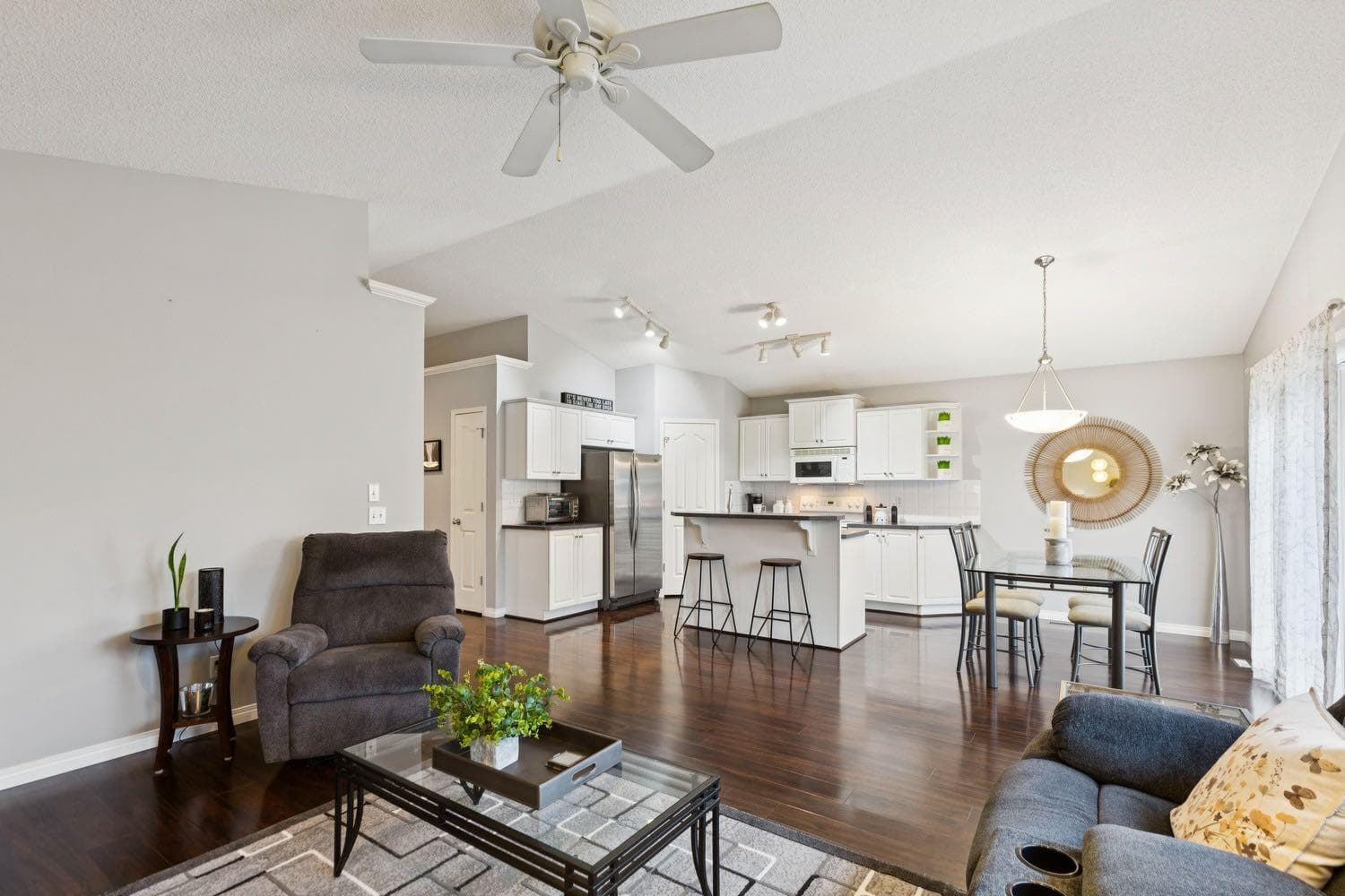 21 Covehaven Gardens NE — photo 5
