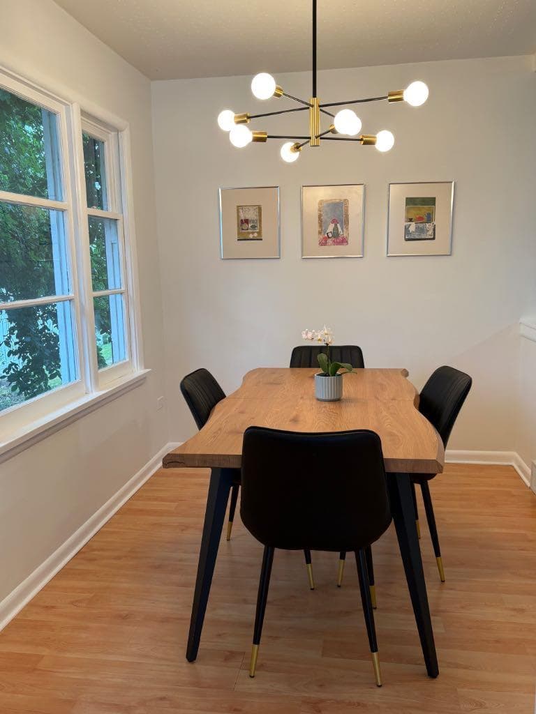 374 10 Street SE — photo 3