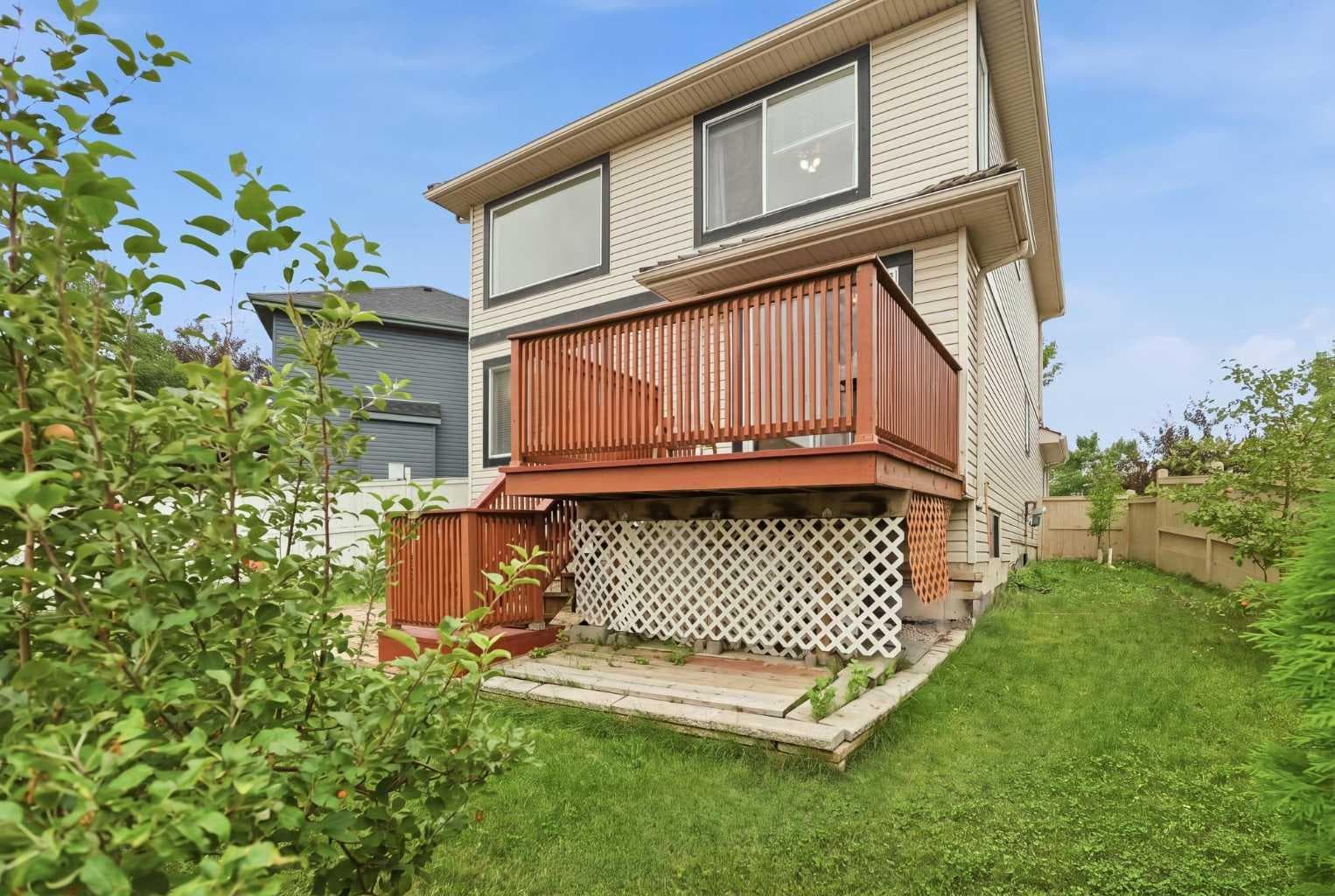 52 Douglas Glen Crescent SE — photo 3