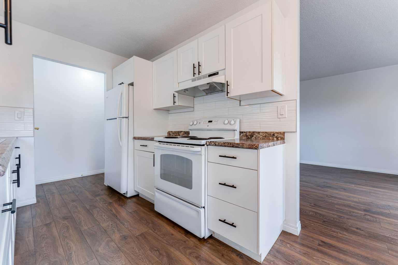 2906 Doverville Crescent SE — photo 3