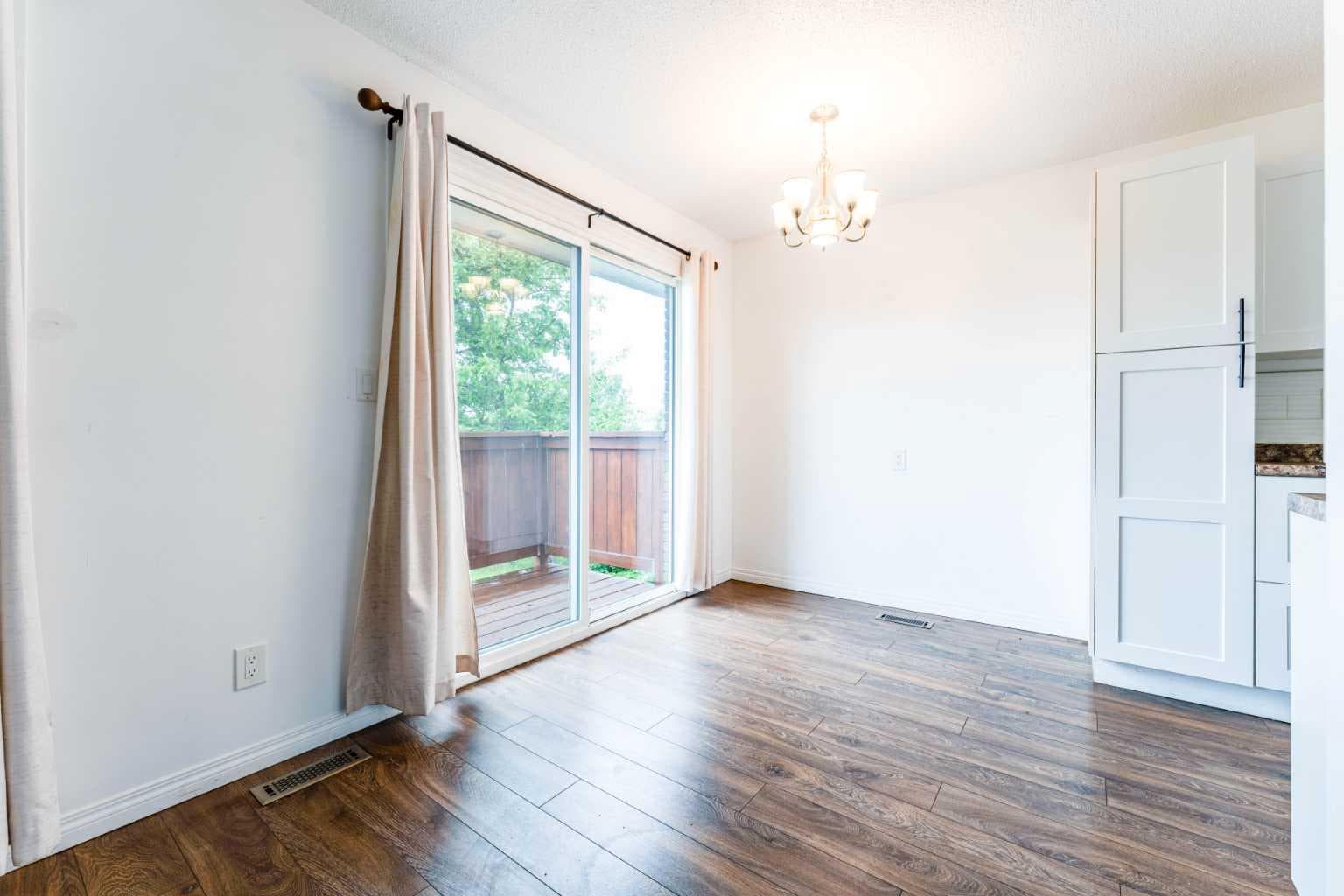 2906 Doverville Crescent SE — photo 5