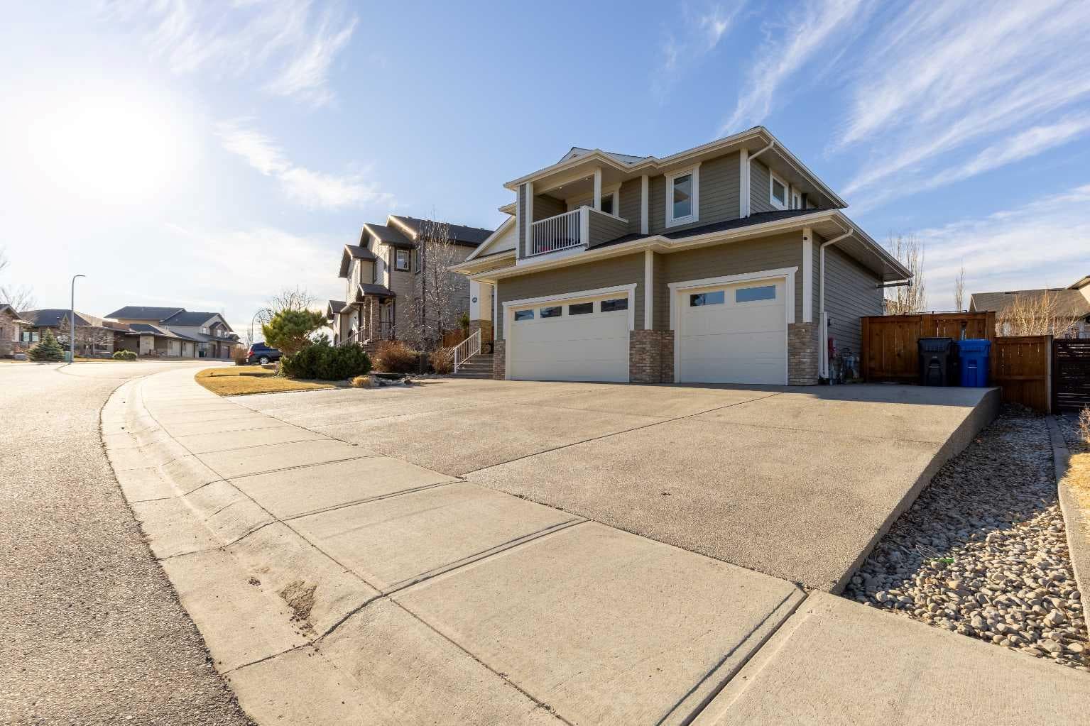 126 Stonecrest Point W — photo 3