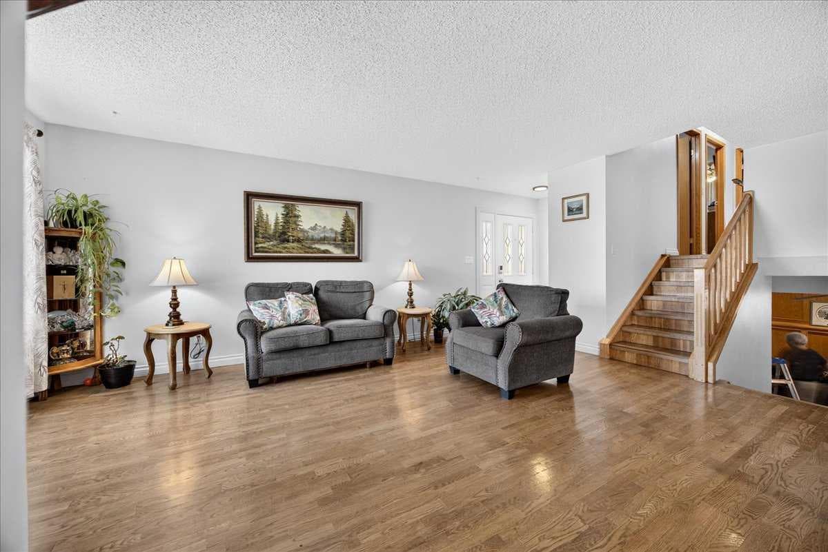 80 Templevale Way NE — photo 5