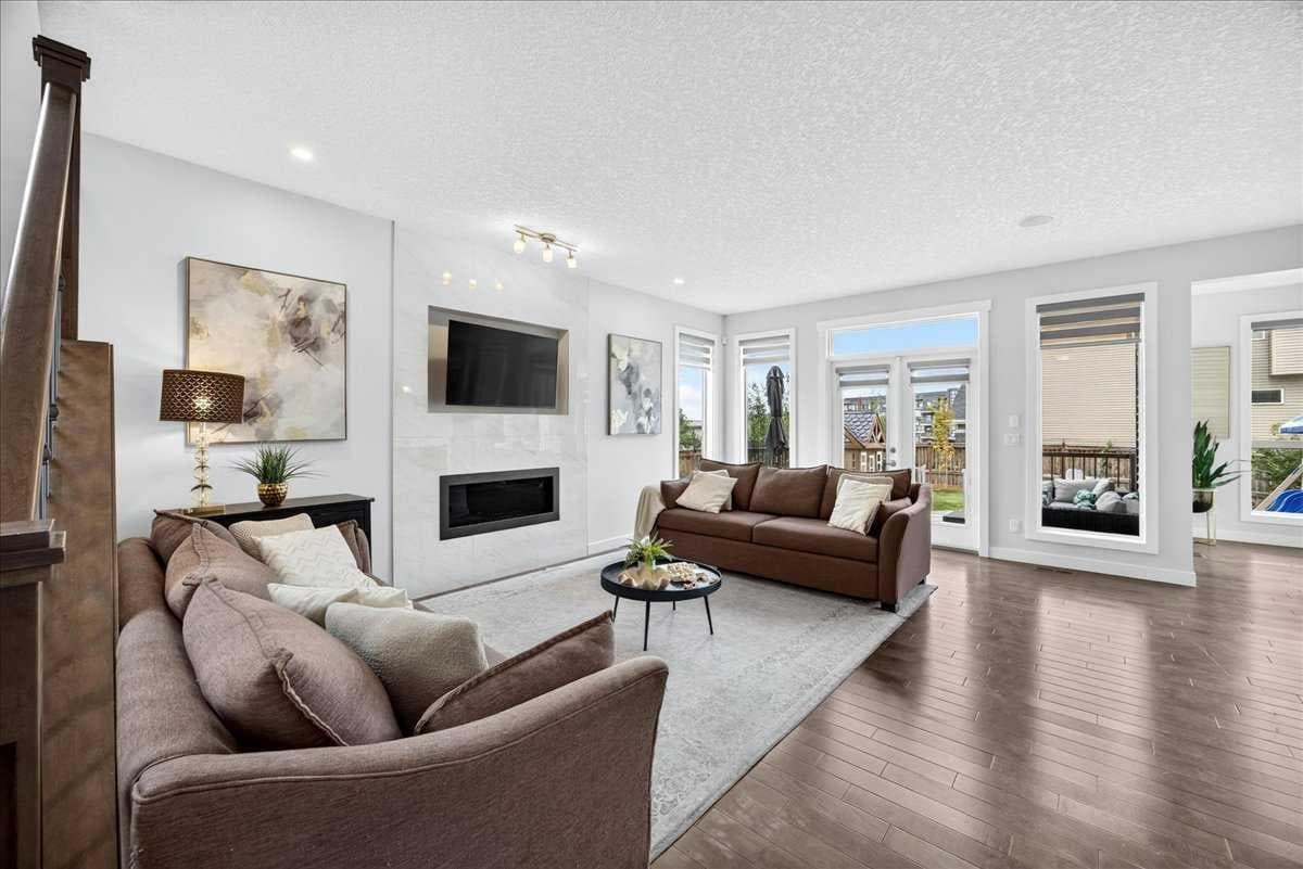 546 Sherwood Boulevard NW — photo 5