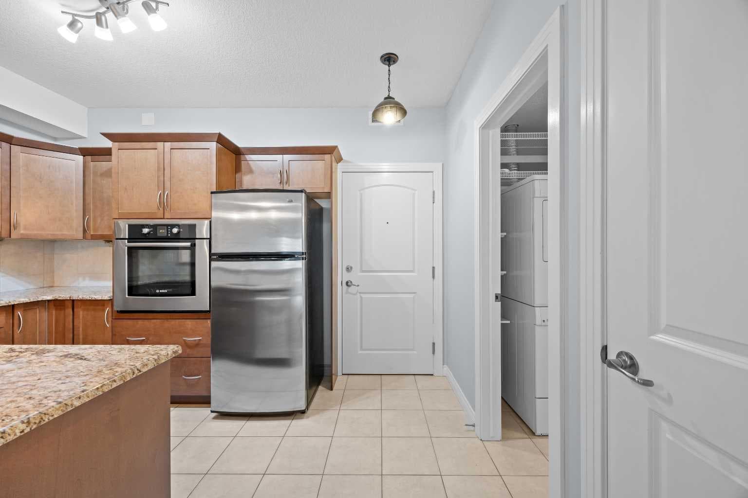 218, 70 Royal Oak Plaza NW — photo 3