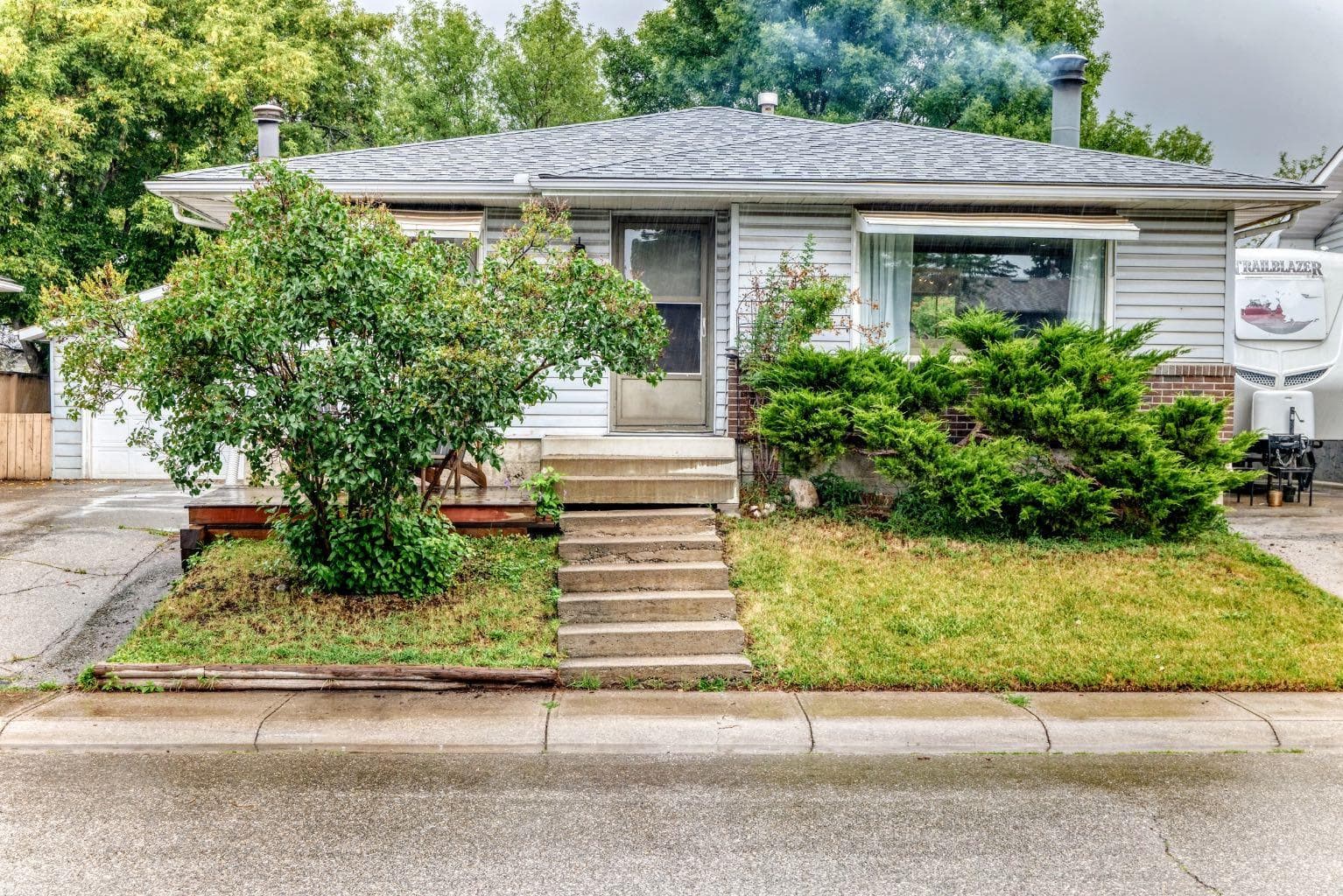 1949 LYTTON Crescent SE — photo 3