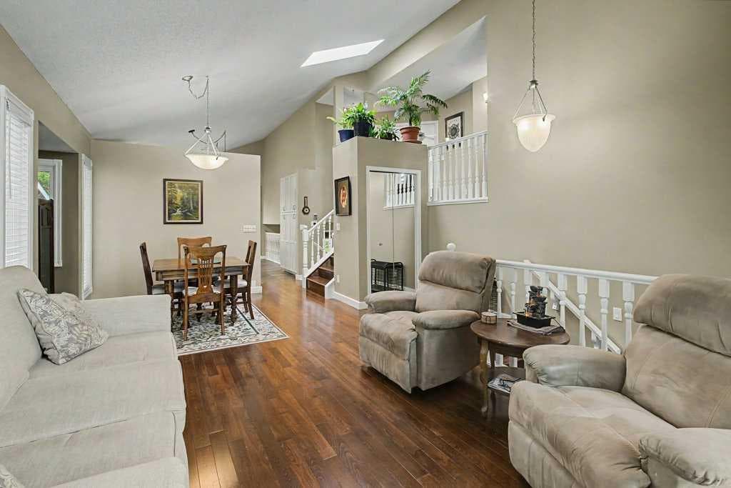 43 Riverside Road SE — photo 4