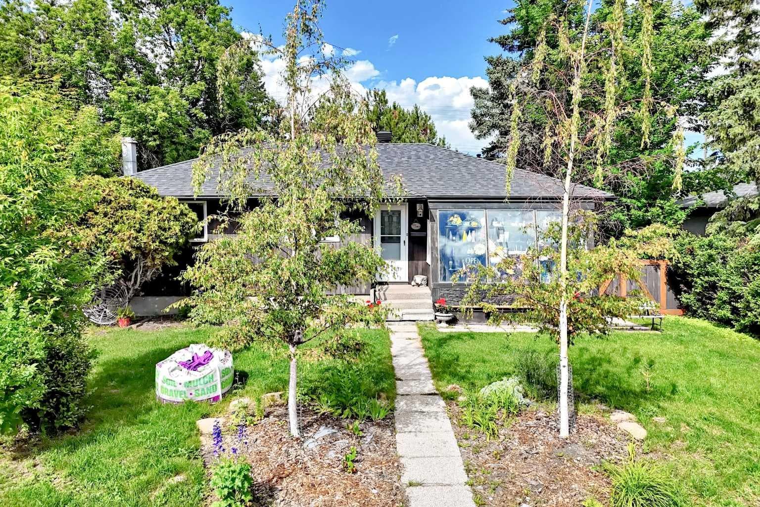 4832 Worcester Drive SW — photo 2