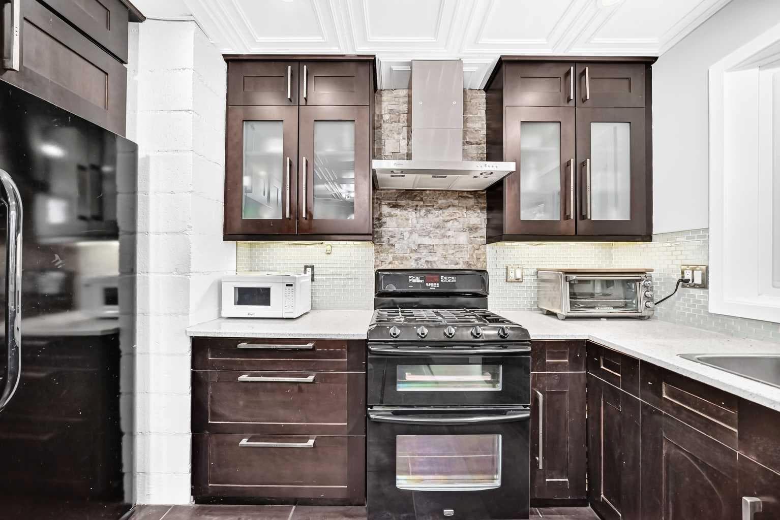 4832 Worcester Drive SW — photo 4
