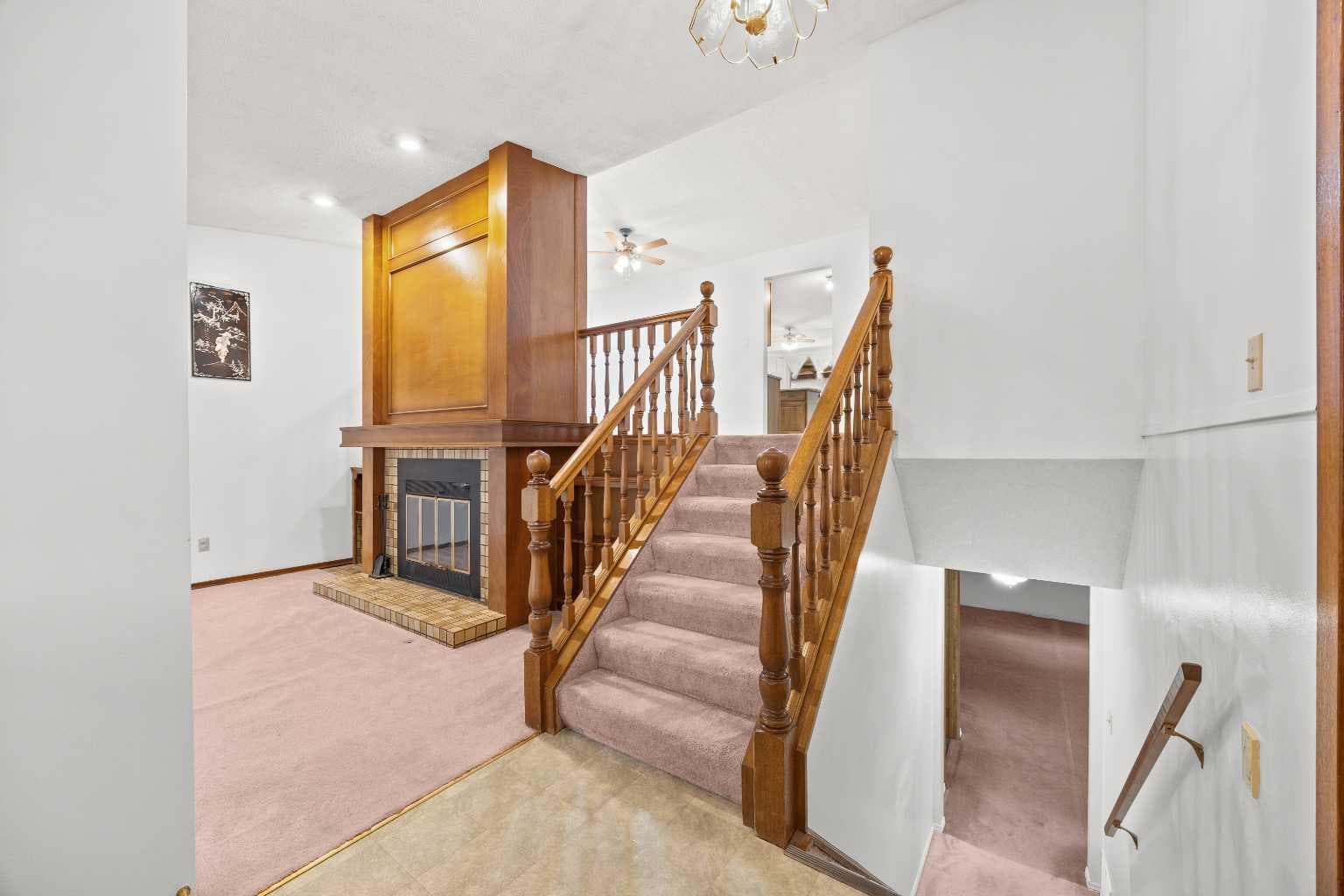 147 Whitlock Close NE — photo 4