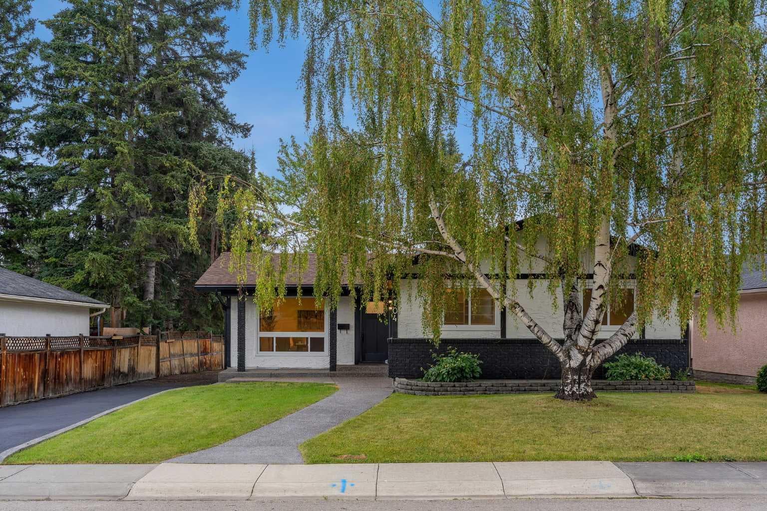 104 Oakmoor Place SW — photo 3