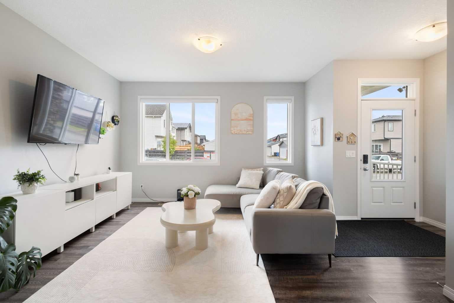 28 Seton Terrace SE — photo 2