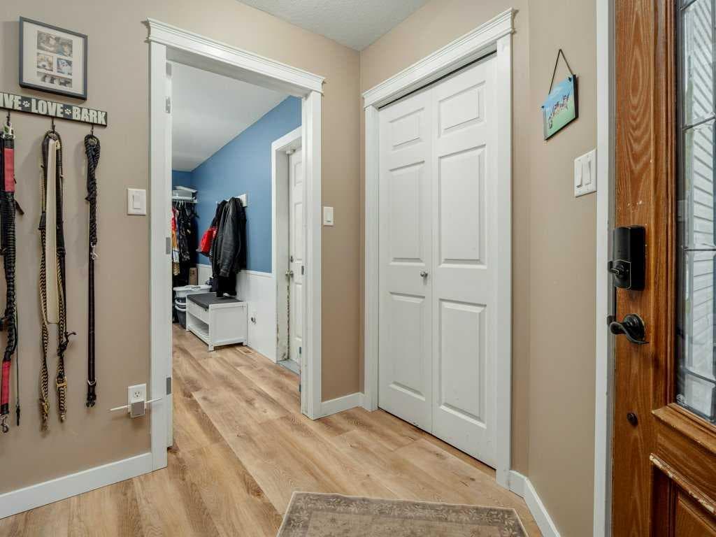 532 Margaret Sutherland Crescent N — photo 5