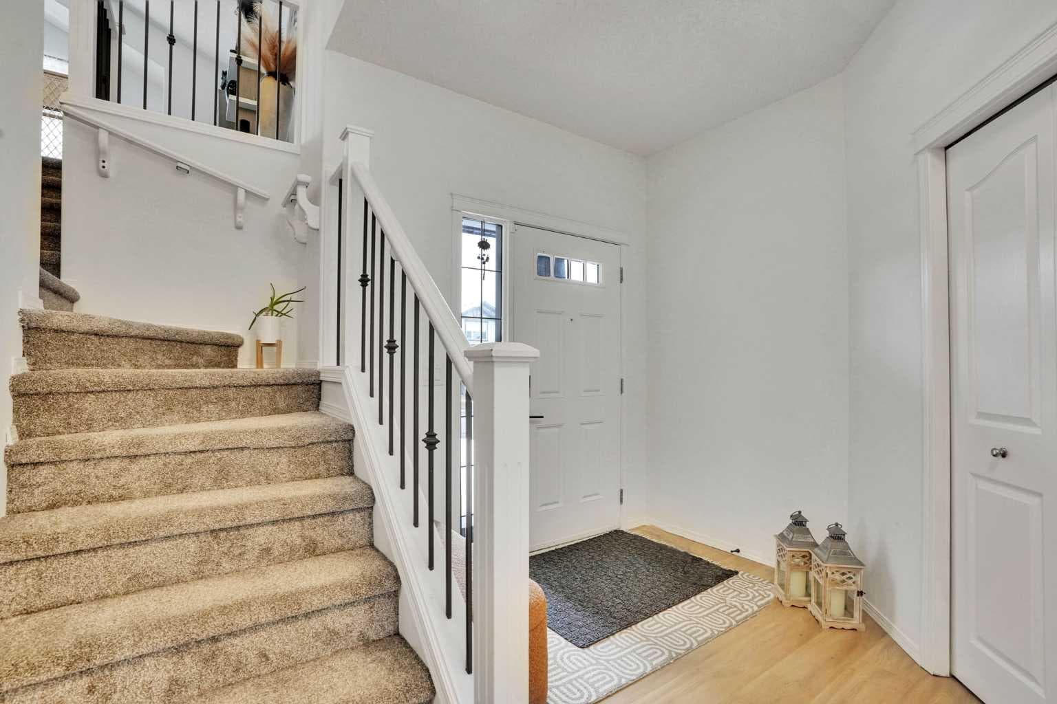 31 Skyview Shores Gardens NE — photo 3