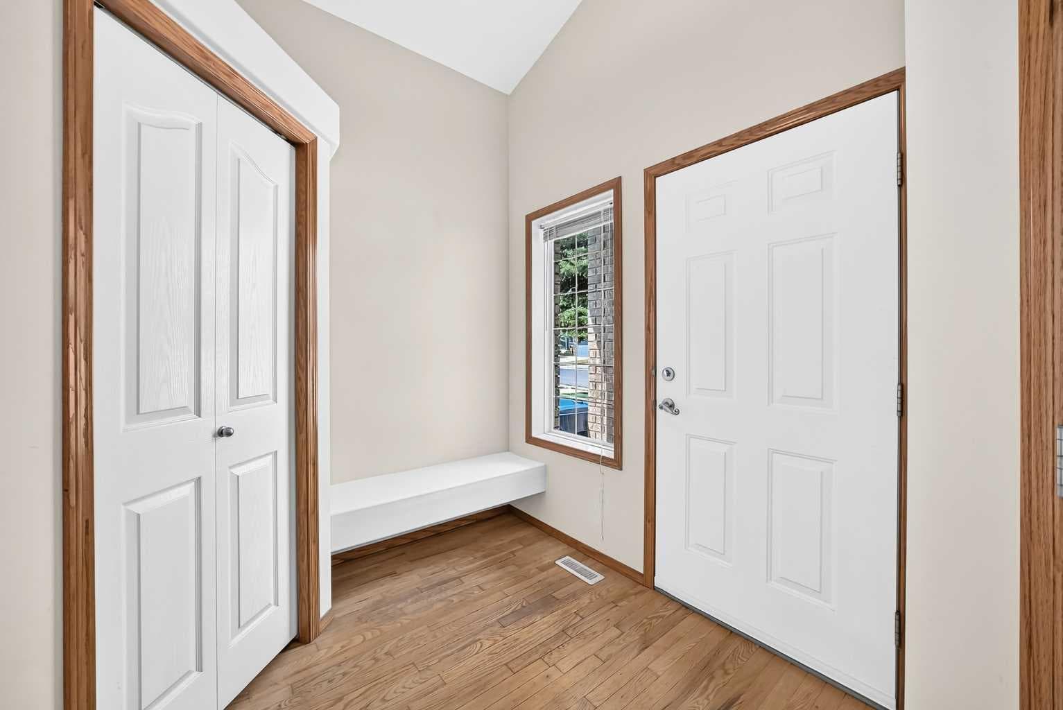 168 Somerglen Common SW — photo 2