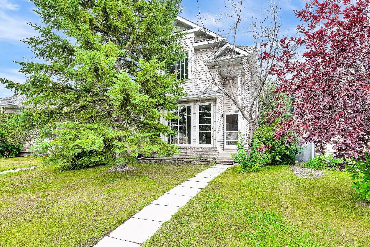 7097 Laguna Way NE — photo 1