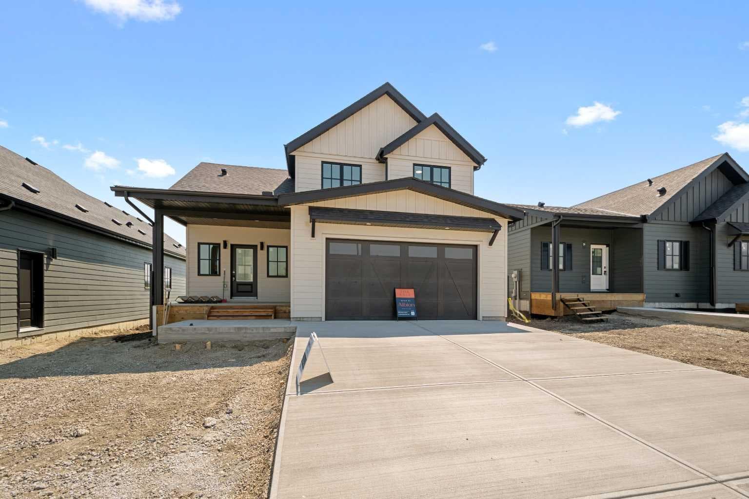 329 Flare Avenue SW — photo 2