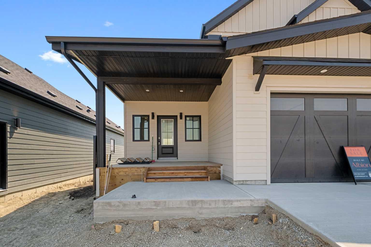 329 Flare Avenue SW — photo 3