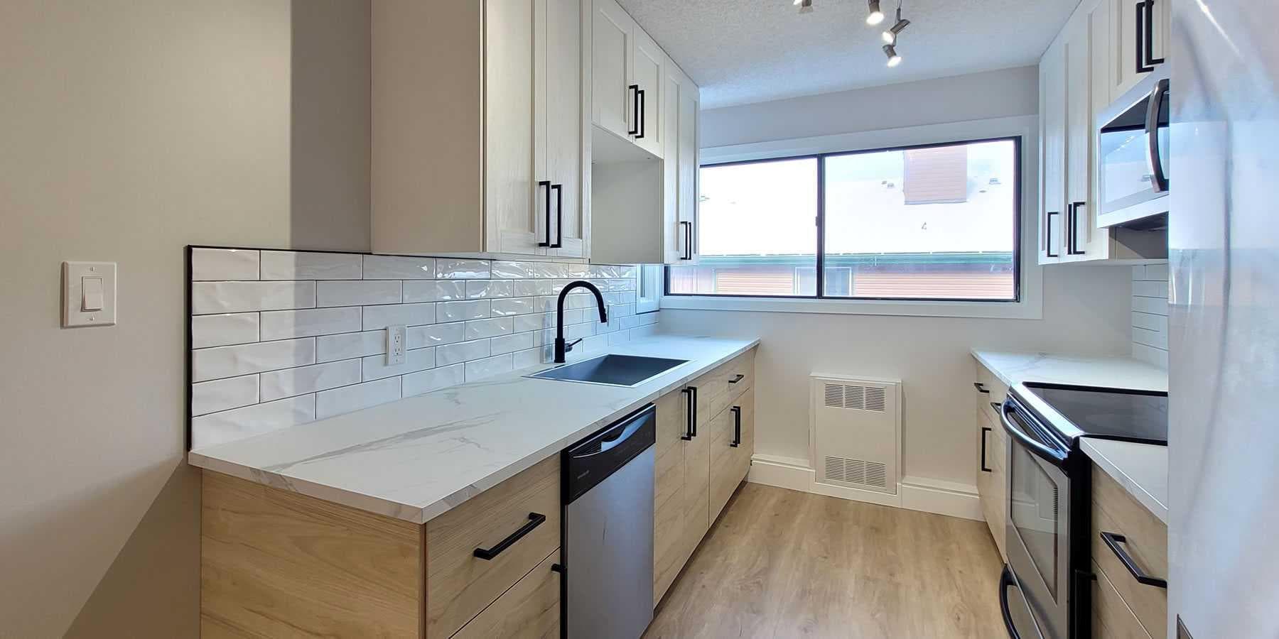 29, 2400 15 Street SW — photo 1